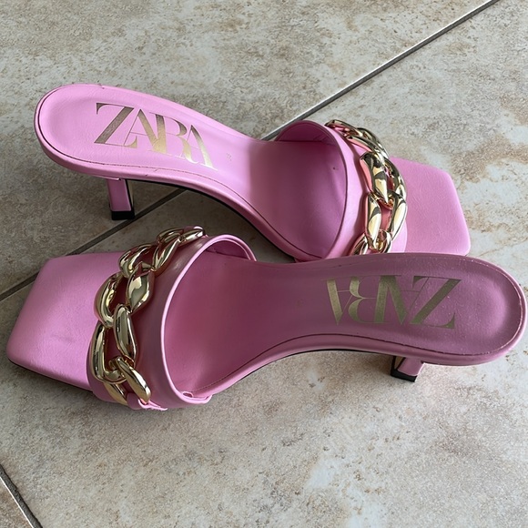 Zara Pink Sandals 💕 - Picture 3 of 9